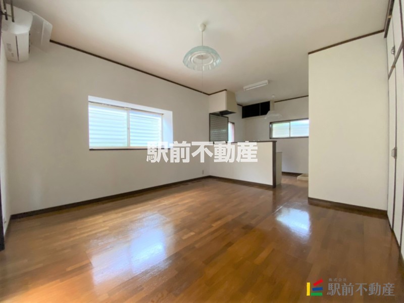 居室・リビング　１０２号室写真