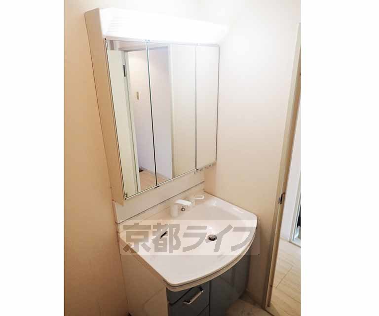 洗面設備　独立洗面台