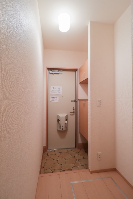 玄関　図面と現状に相違がある場合には現状を優先