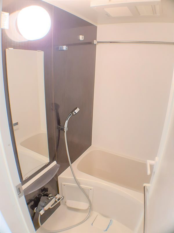 バス・シャワールーム　※別部屋の参考写真です。