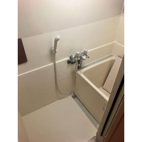 バス・シャワールーム　別室の参考写真です。※現況優先