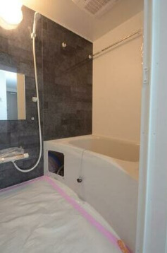 バス・シャワールーム　※別部屋の参考写真です。