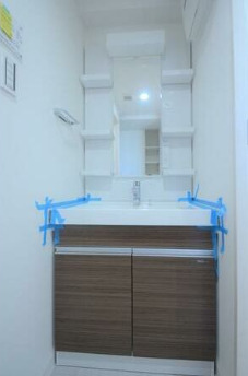 洗面設備　※別部屋の参考写真です。