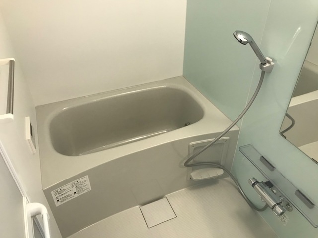 バス・シャワールーム　バス