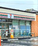 コンビニ　セブンイレブン富士市今泉西店（コンビニ）まで477m