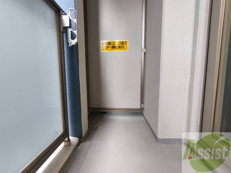 バルコニー　バルコニーです。洗濯物を干したり一息ついたりできますね！