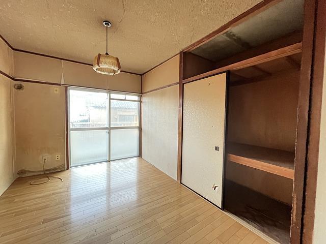 居室・リビング　洋室（現在工事中）