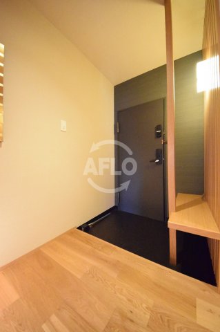 玄関　おおきに東心斎橋ビル　玄関