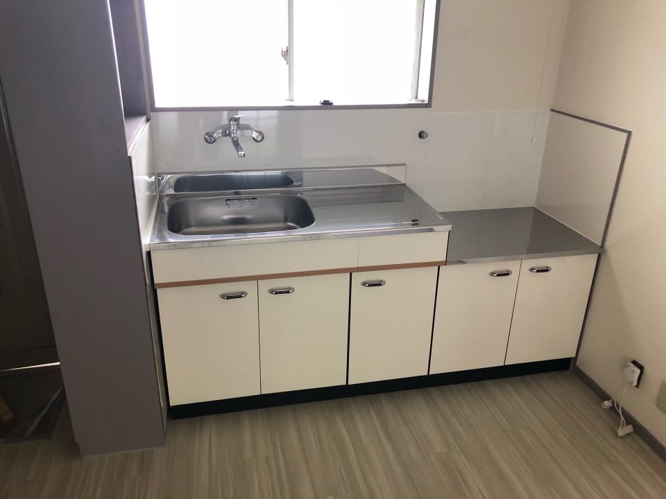 キッチン　切台広めです