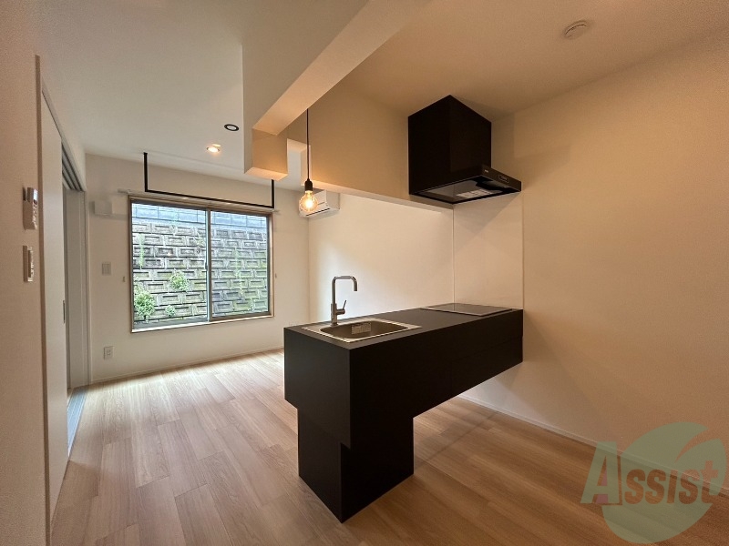 居室・リビング　８．７５帖の洋室です。生活のメインとなる部屋ですね。