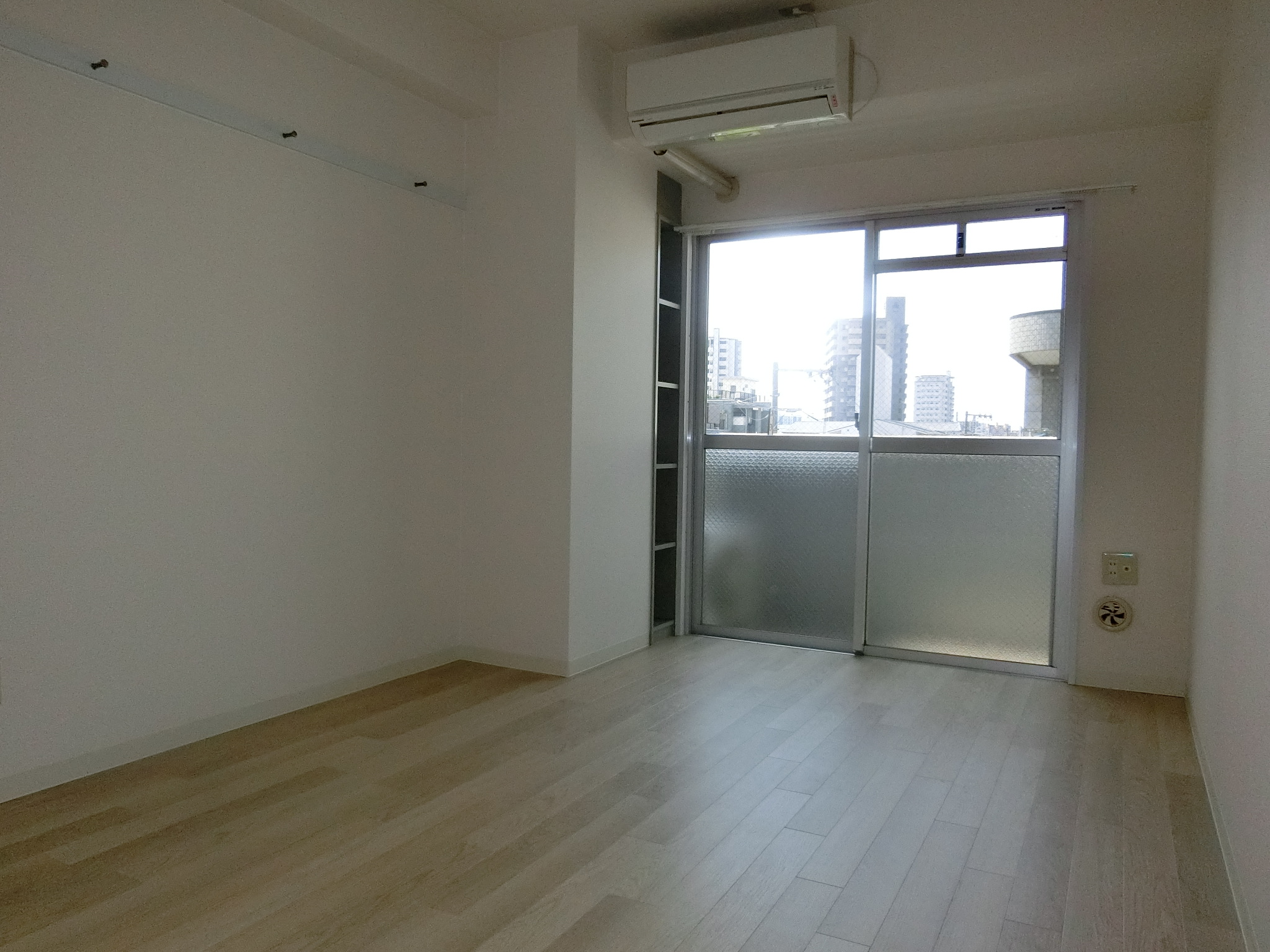 居室・リビング　※写真は別のお部屋のものです。現況を優先させて頂きます。