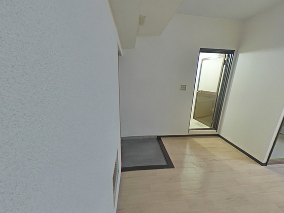 玄関　※別部屋の写真です