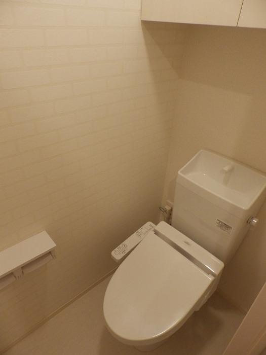 トイレ　温水洗浄暖房便座