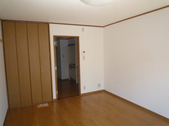 メゾンLの居間写真
