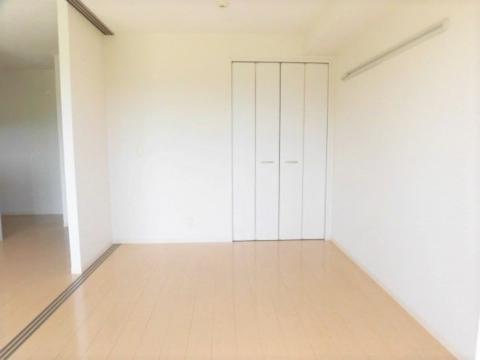 居室・リビング　室内