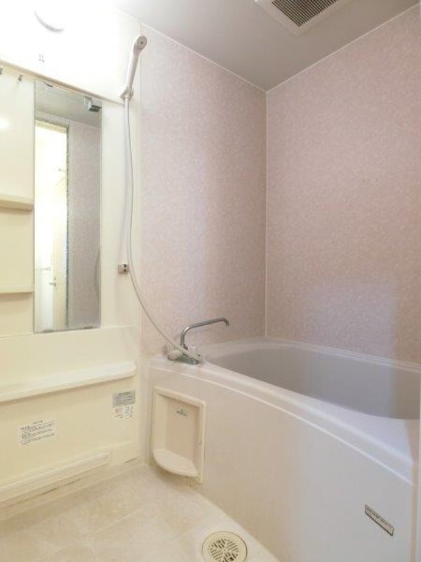 バス・シャワールーム　図面と現状に相違がある場合には現状を優先