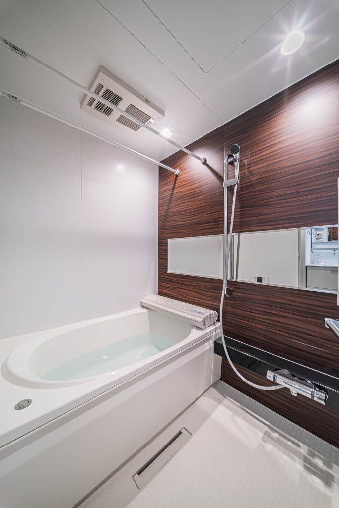 バス・シャワールーム　バスルーム