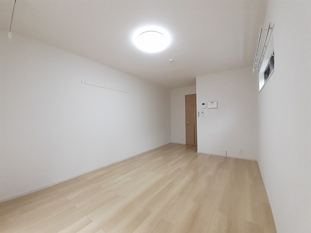 その他部屋・スペース　2面採光の明るい洋室♪