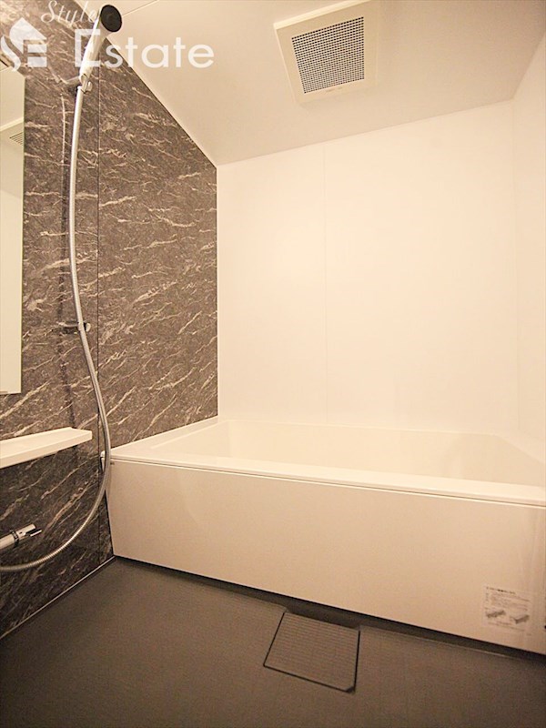 バス・シャワールーム　バスルーム