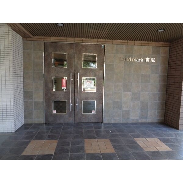 エントランス　毎日通るエントランスはこのようになっています