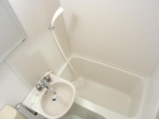 バス・シャワールーム　♪サッパリ爽快バスタイム！♪