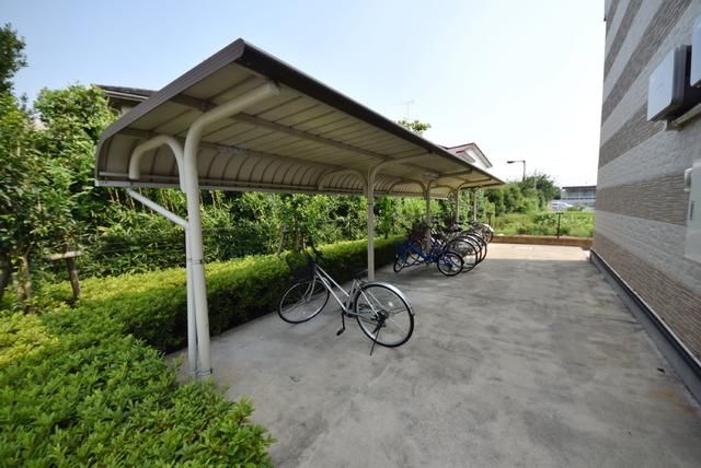 その他共有部分　★嬉しい屋根つき駐輪場です★