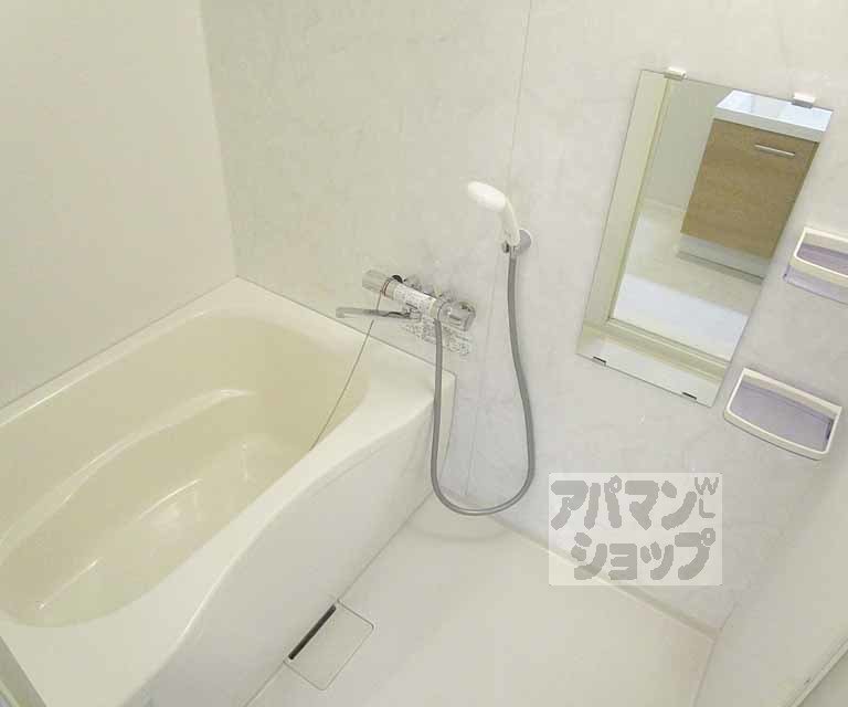 バス・シャワールーム　２０２号室の写真です。