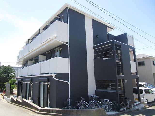 建物外観　お部屋探しはタウンハウジング本厚木店まで