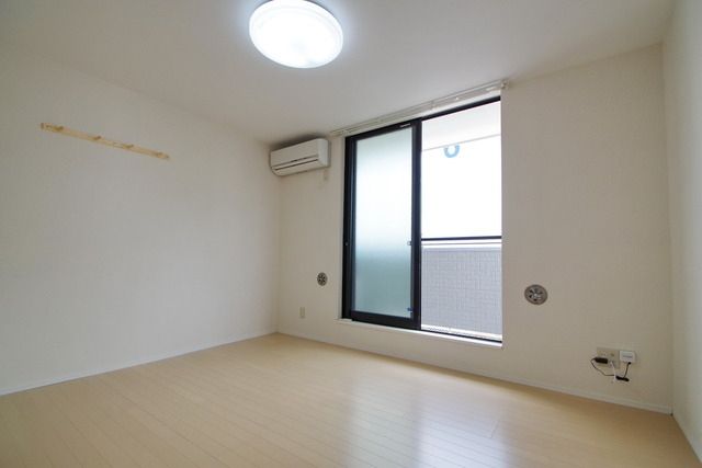 居室・リビング　★明るくてきれいな洋室★