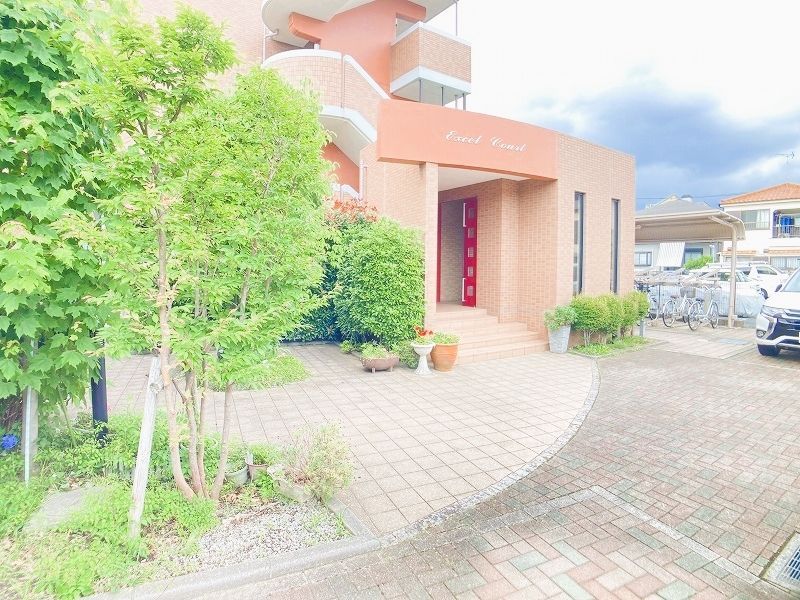 建物外観　エントランス