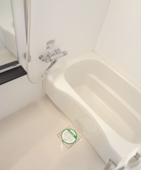 バス・シャワールーム　★ゆったりとできる広さの浴槽★