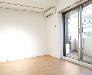 居室・リビング　★広々居室スペース★