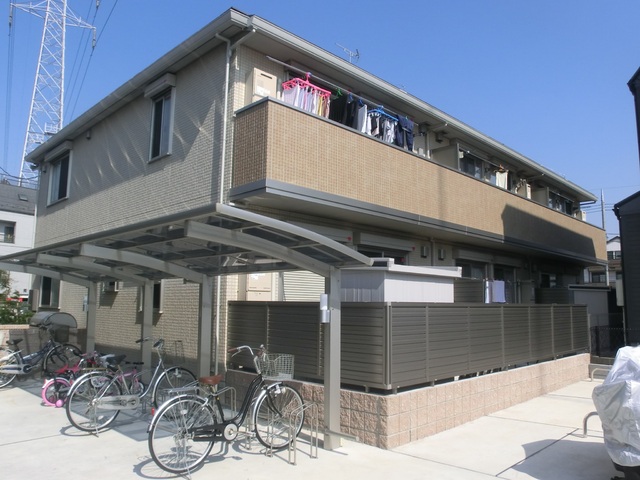 建物外観　日当たりの良い建物です。