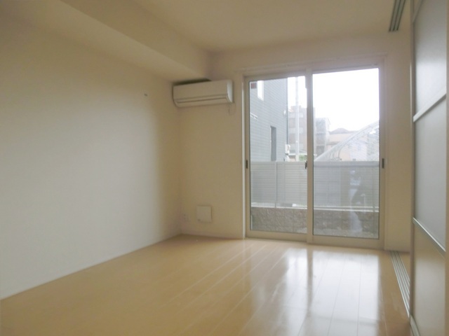 居室・リビング　奥行のある使いやすいリビングです。