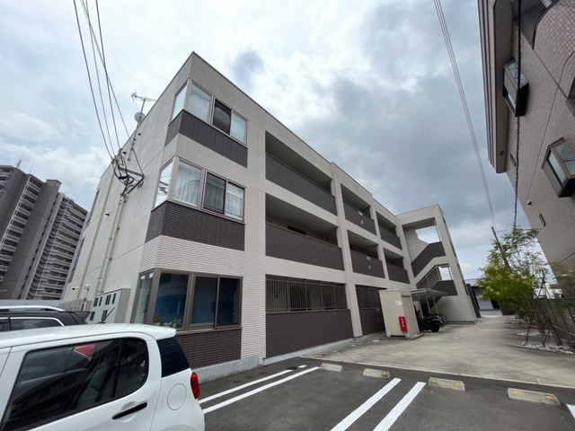 駐車場　駐車スペースもあります☆