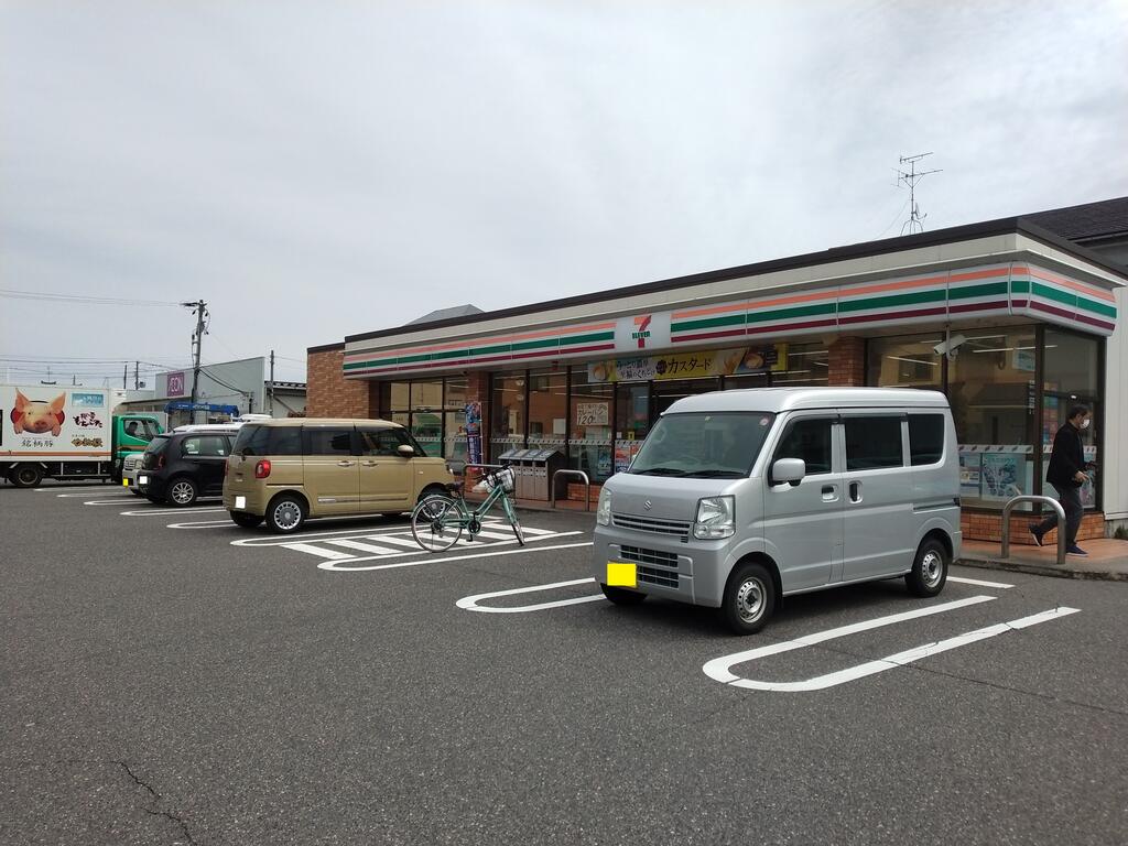 コンビニ　セブンイレブン新潟姥ケ山店（コンビニ）まで130m