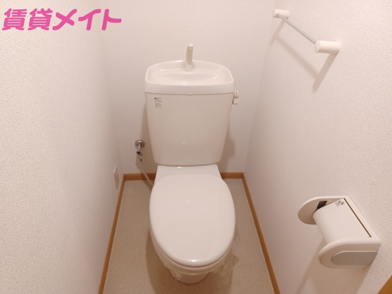 トイレ　ウォシュレット付きになります