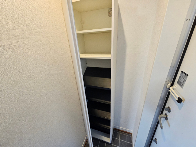 収納　※他号室参考写真です。