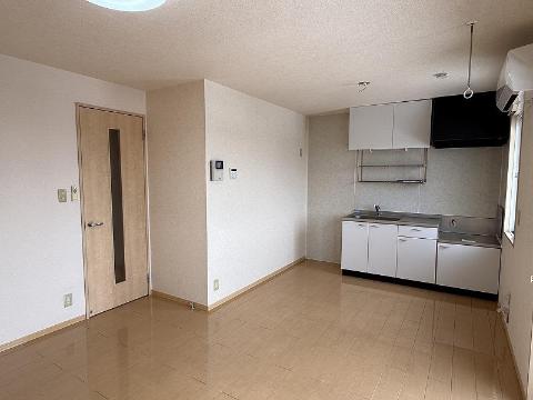 居室・リビング　室内