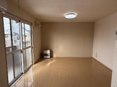 居室・リビング　室内