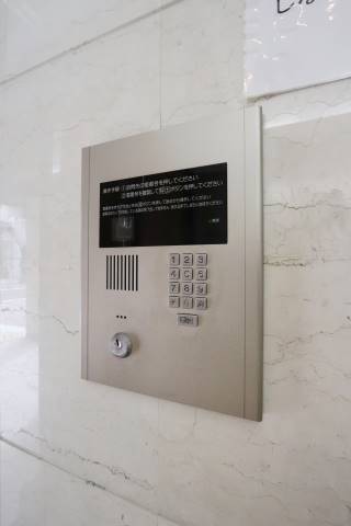 セキュリティ　女性にも安心のオートロック