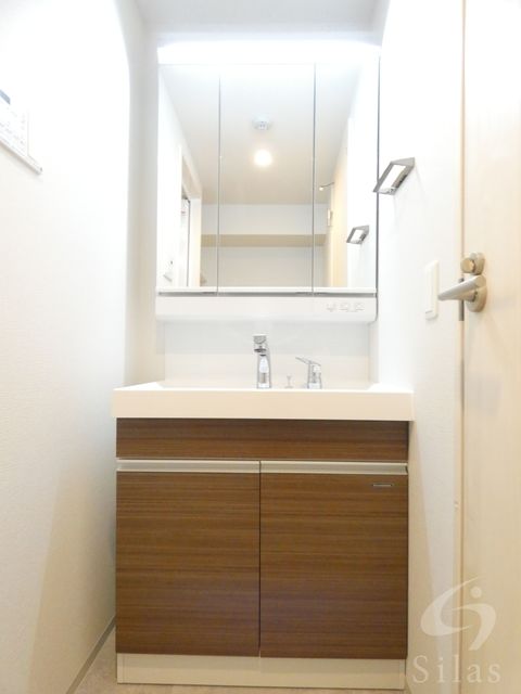 洗面設備　同仕様