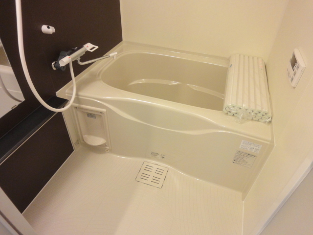 バス・シャワールーム　★浴室追焚＆浴室乾燥付き♪　★広々バスルームです♪