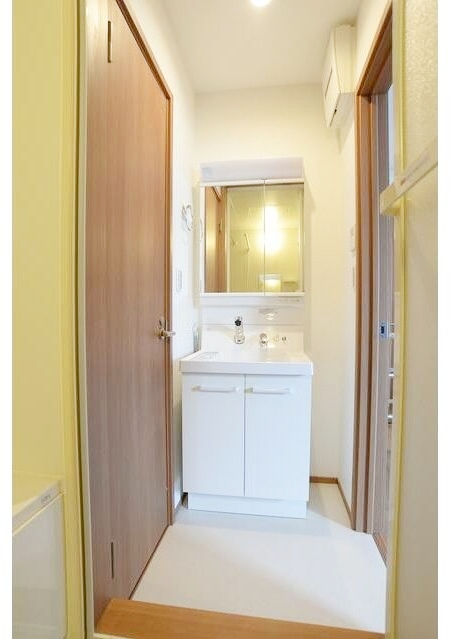 洗面設備　身支度に便利な洗面台♪