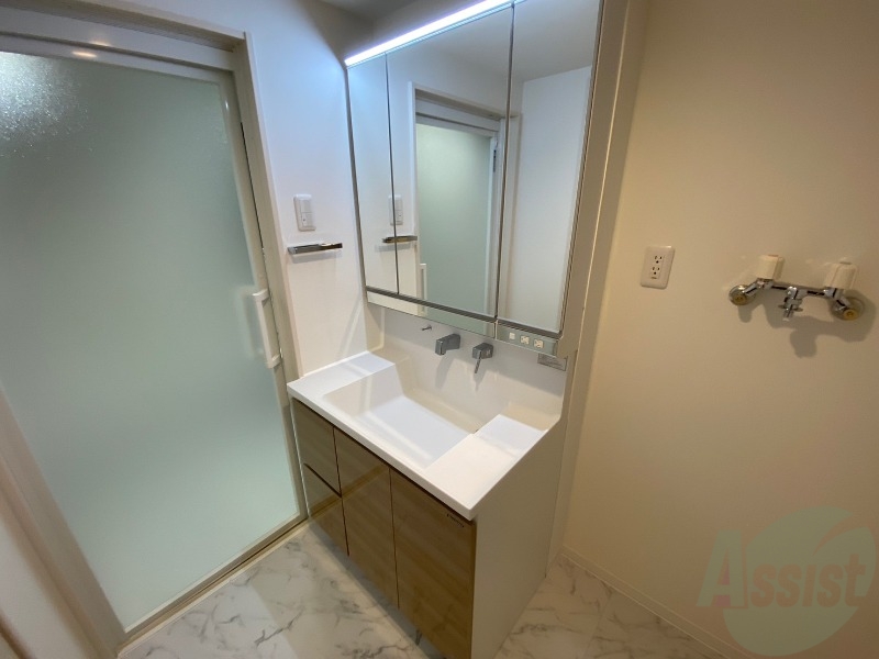 洗面設備　シャンプードレッサーで身支度もラクラクです！