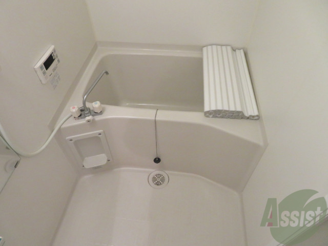 バス・シャワールーム　バスルームはこちらです。日々の疲れを癒して下さい。