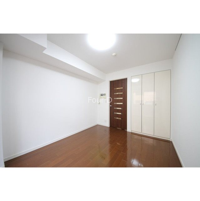 居室・リビング　内見予約受付中、お気軽にお問い合わせください。【0037-6