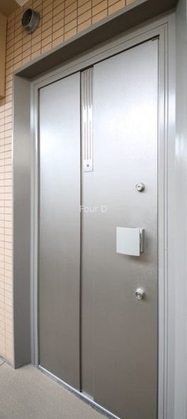 玄関　内見予約受付中、お気軽にお問い合わせください。【0037-6