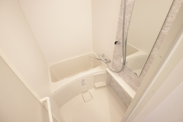 バス・シャワールーム　※別室の参考写真の為、現況優先です。