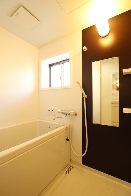 バス・シャワールーム　別号室の写真です。